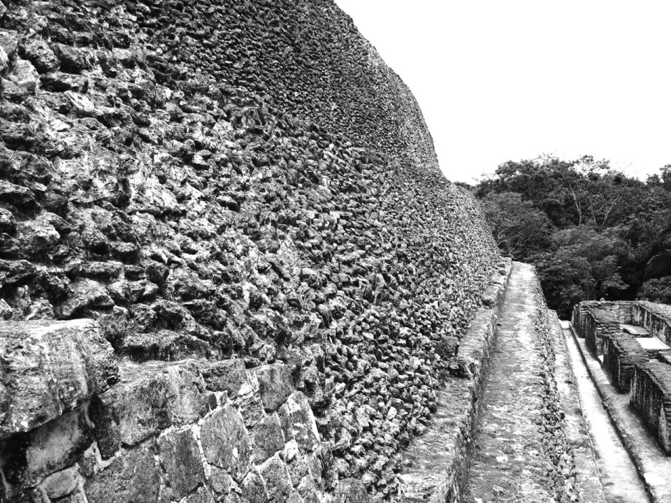 El Castillo Wall